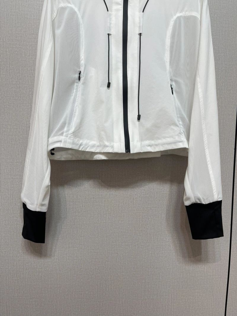 Chanel Sunscreen Jacket Unique 108748