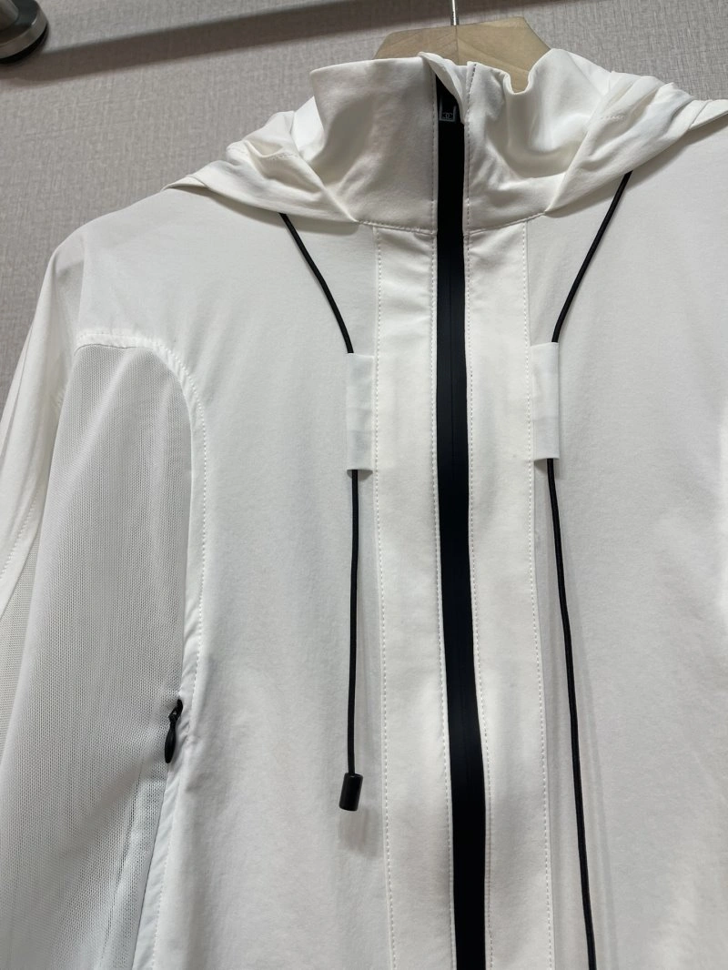 Chanel Sunscreen Jacket Unique 108748
