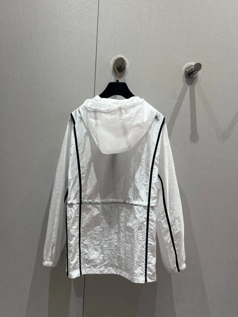 Neat Chanel Sunscreen Jacket 108064