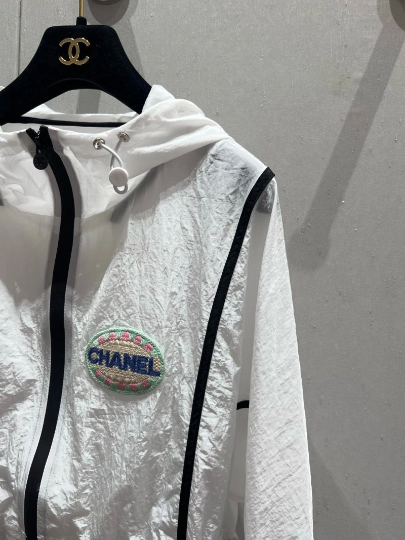 Neat Chanel Sunscreen Jacket 108064