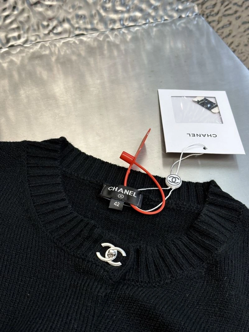 Breathable Chanel Sweaters 111397