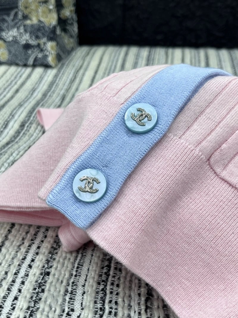 Seasonal Chanel Sweaters 110375