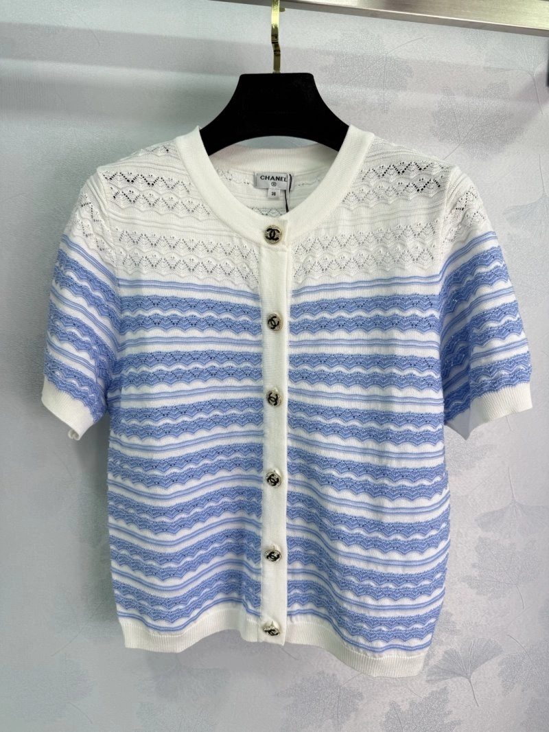 Chanel Sweaters Snug 110394