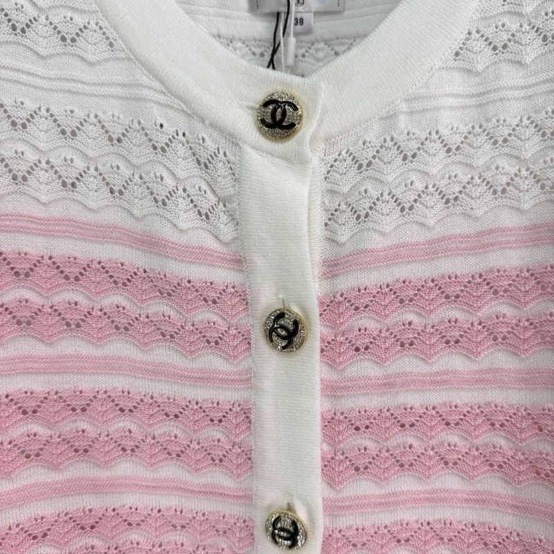 Chanel Sweaters Snug 110394