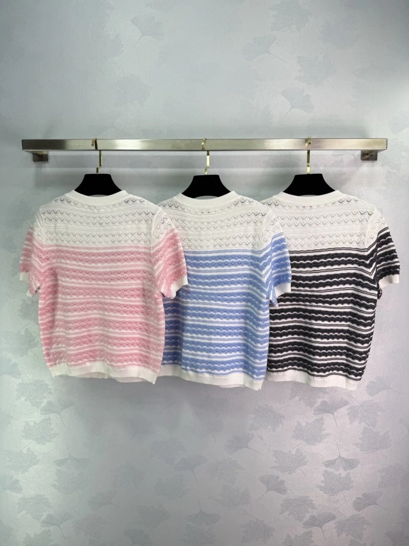 Chanel Sweaters Snug 110394