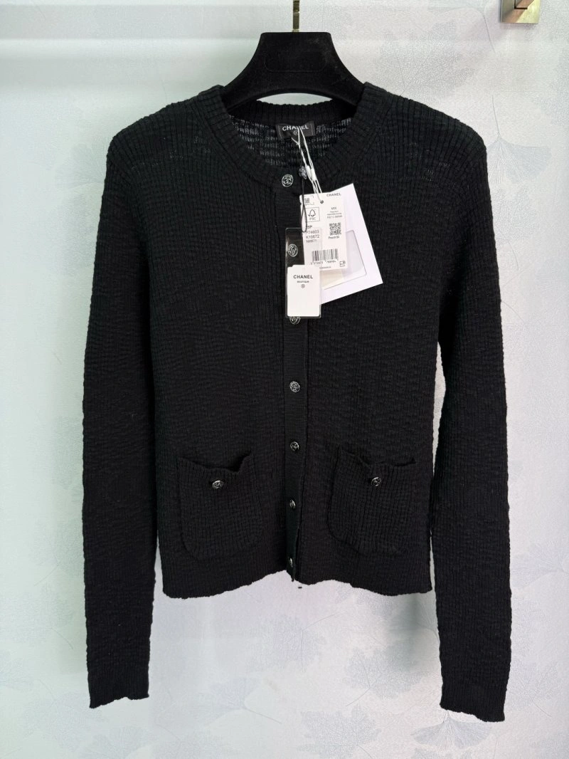 Classic Chanel Sweaters 110379