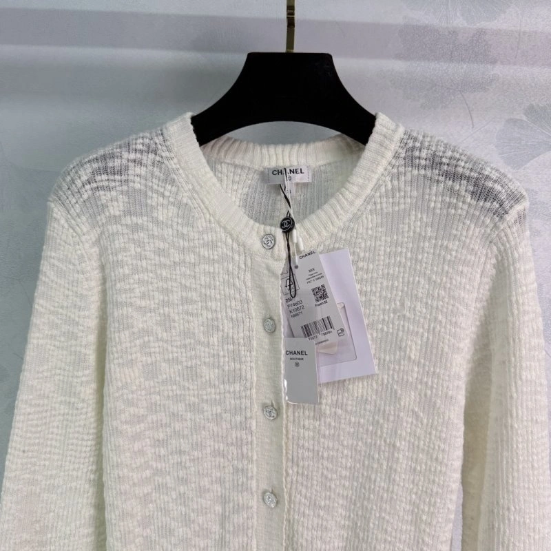 Classic Chanel Sweaters 110379