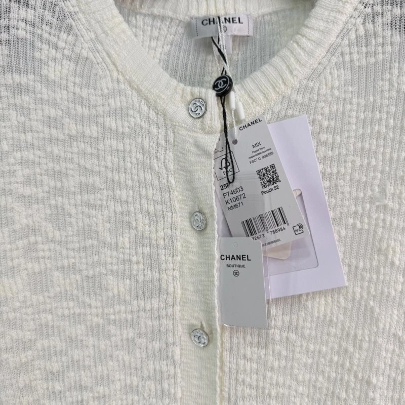Classic Chanel Sweaters 110379