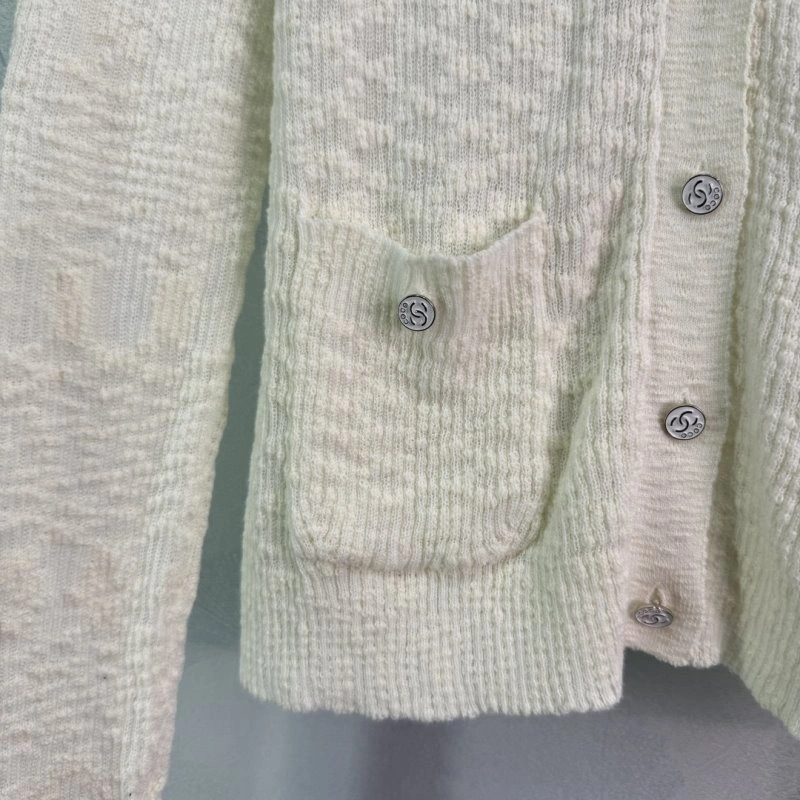 Classic Chanel Sweaters 110379
