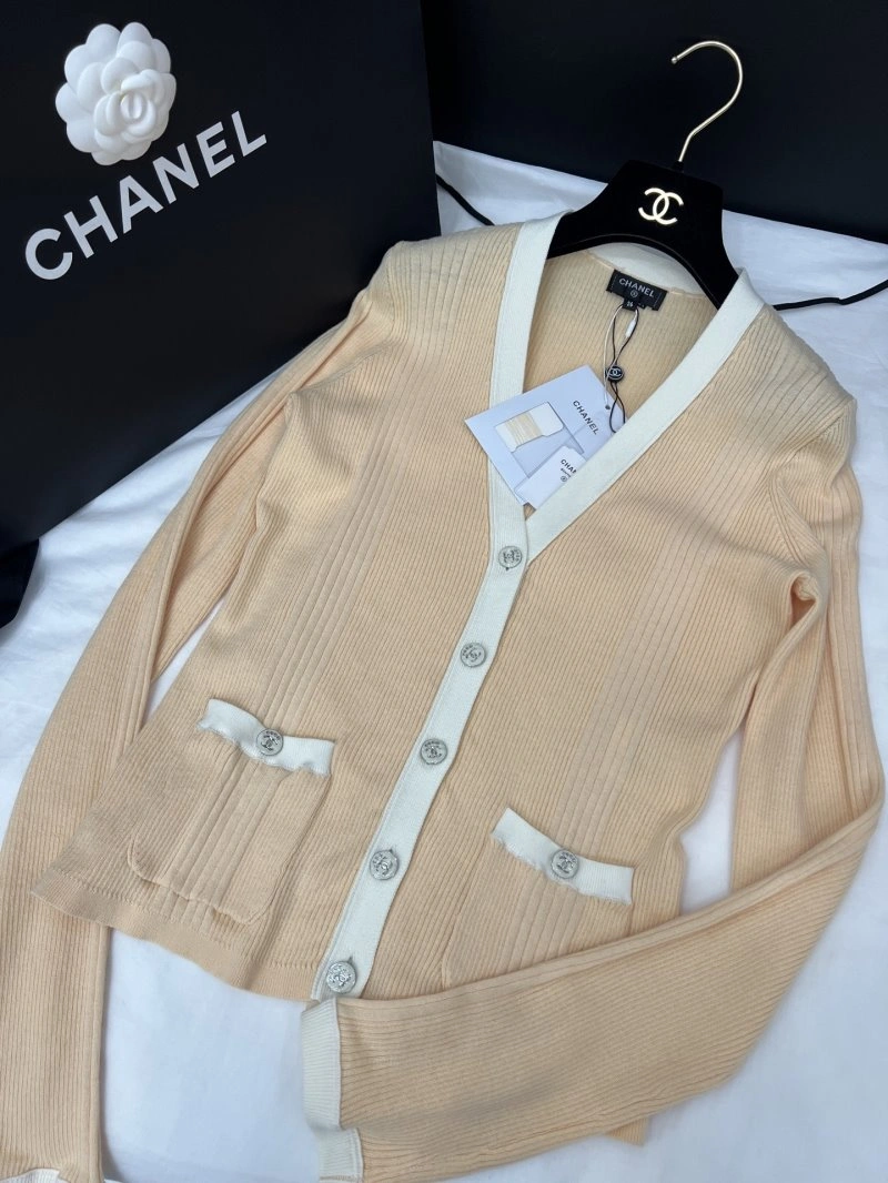 TechFriendly Chanel Sweaters 110380