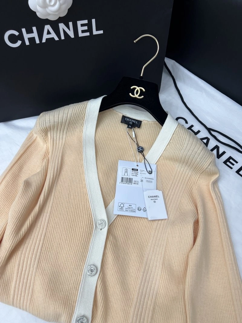 TechFriendly Chanel Sweaters 110380
