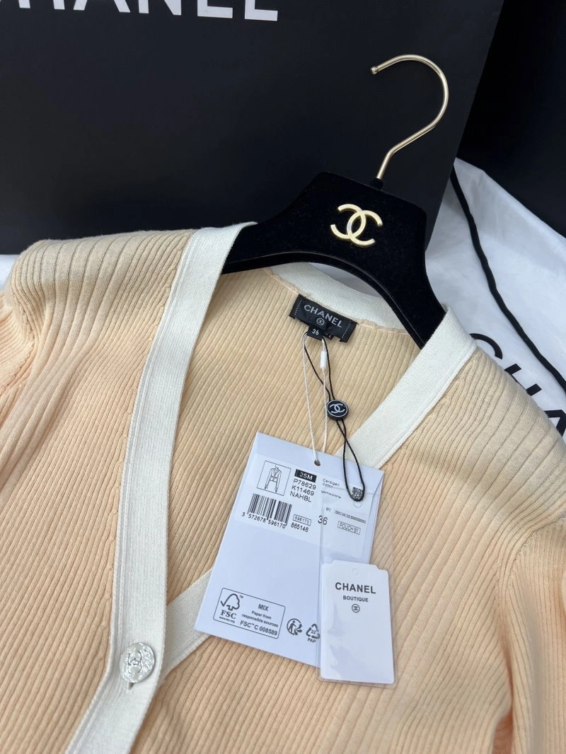 TechFriendly Chanel Sweaters 110380