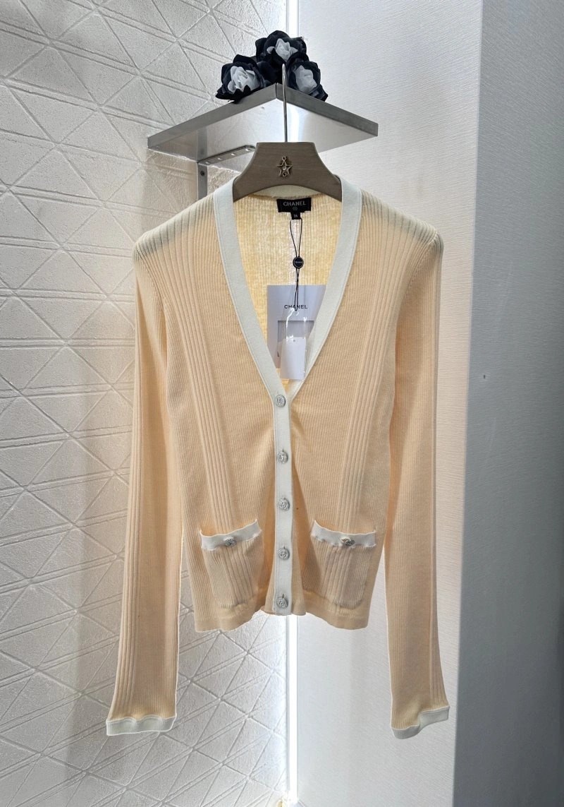 Original Chanel Sweaters 110386