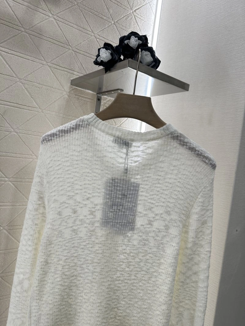 Effortless Chanel Sweaters 110367