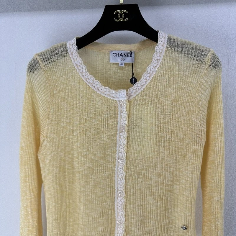 Chic Chanel Sweaters 108048