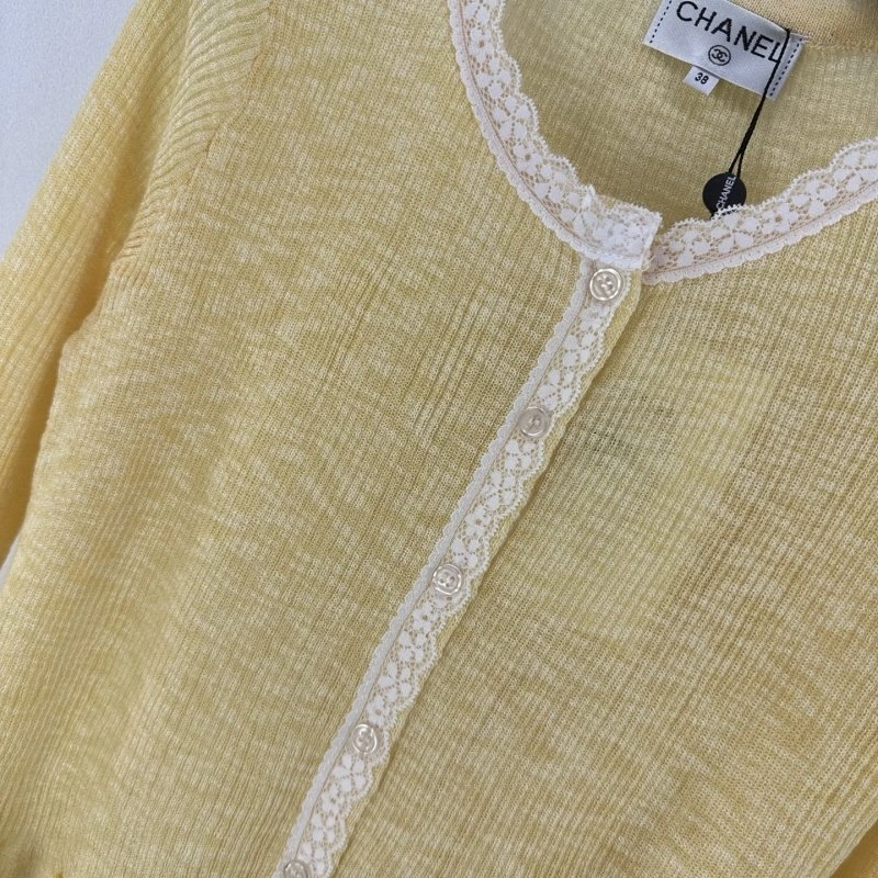Chic Chanel Sweaters 108048