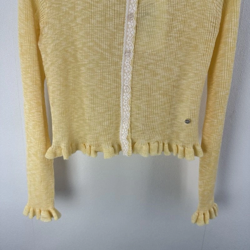 Chic Chanel Sweaters 108048