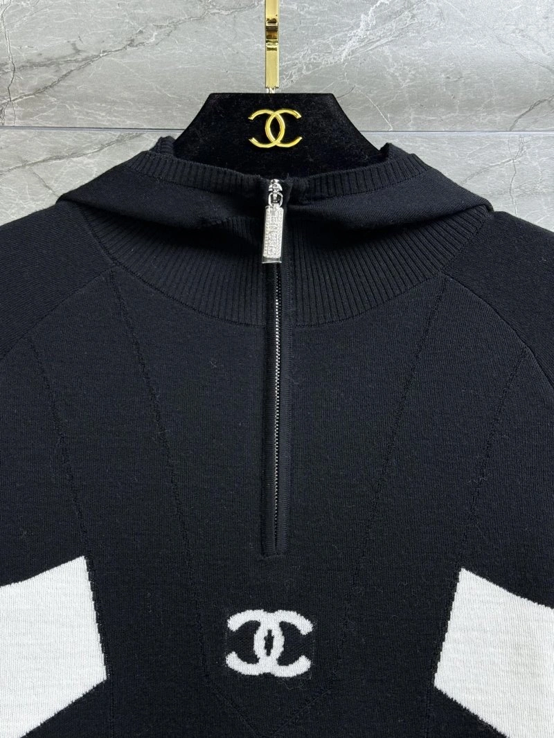 Minimalist Chanel Sweaters 108042