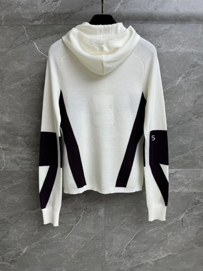 Cozy Chanel Sweaters 108023