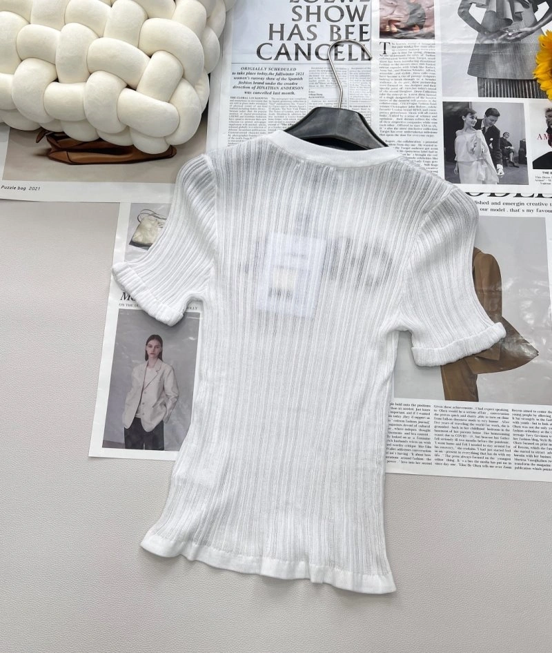 Classic Chanel Sweaters 109705