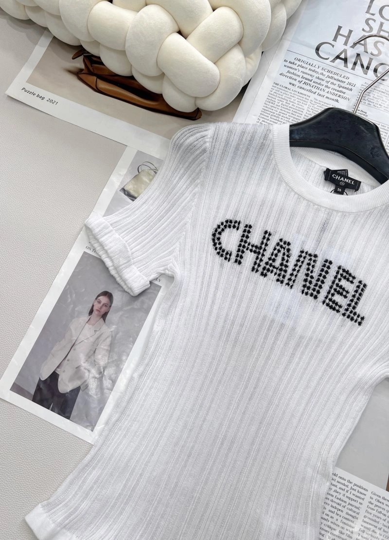 Classic Chanel Sweaters 109705