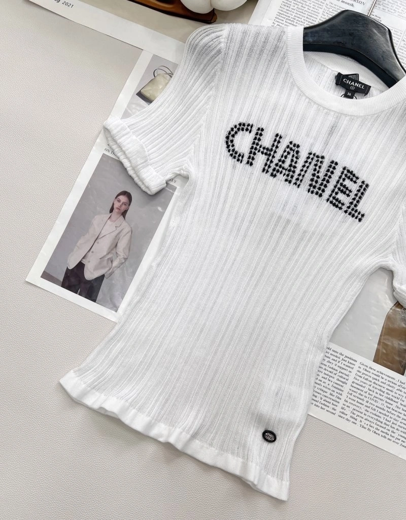 Classic Chanel Sweaters 109705