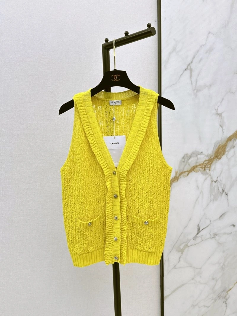 Bright Chanel Sweaters 109696