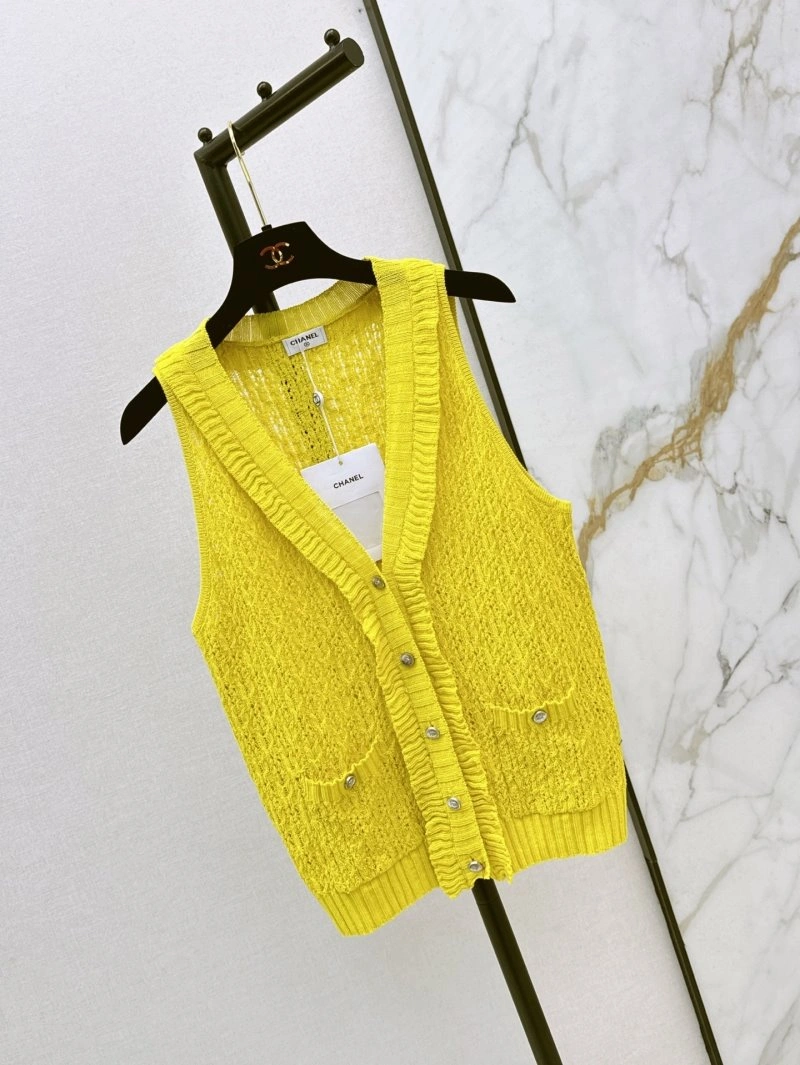 Bright Chanel Sweaters 109696