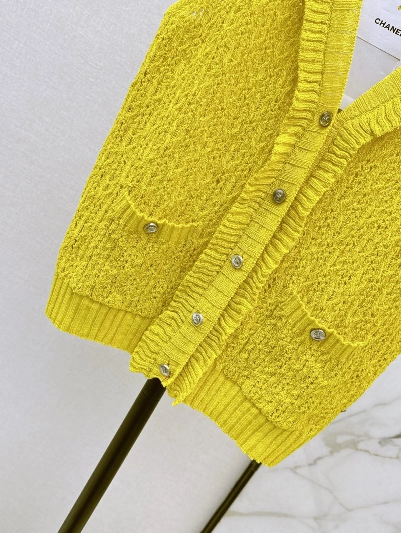 Bright Chanel Sweaters 109696