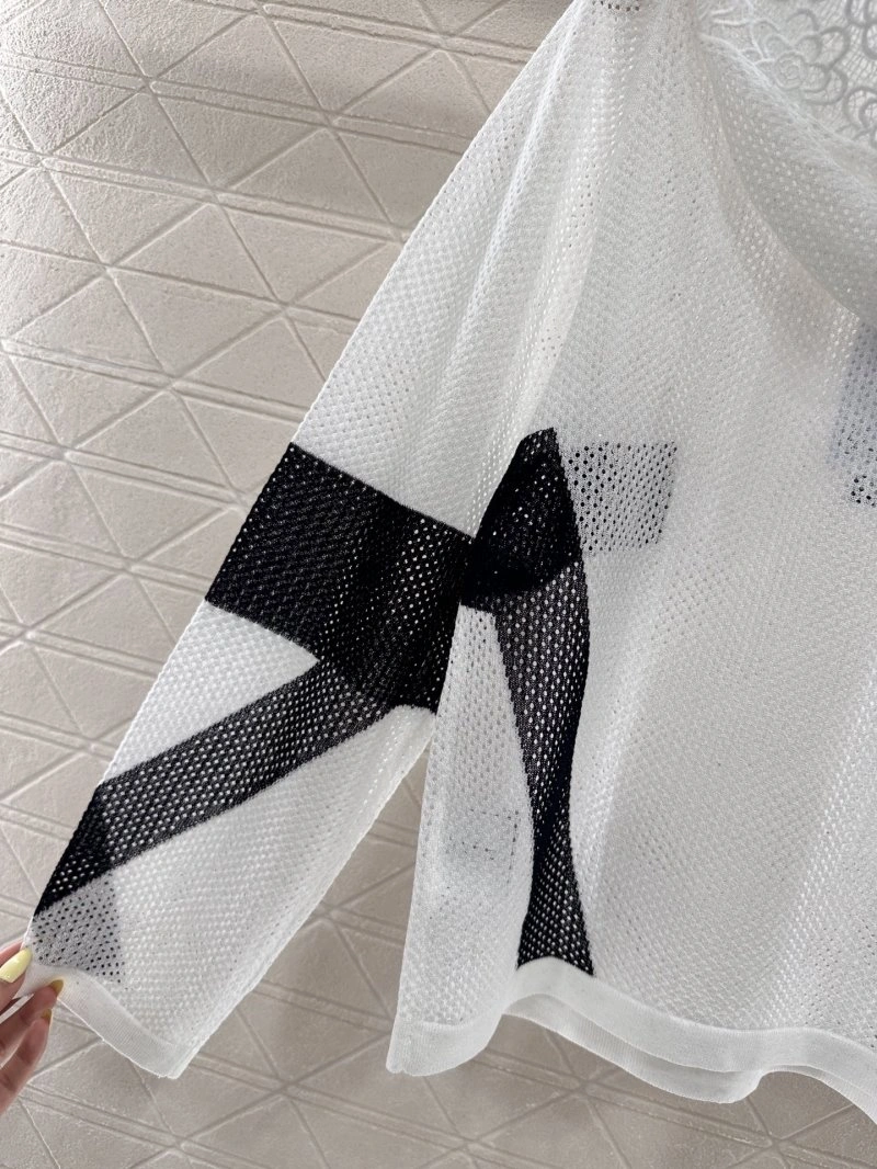 UrbanStyle Chanel Sweaters 109702