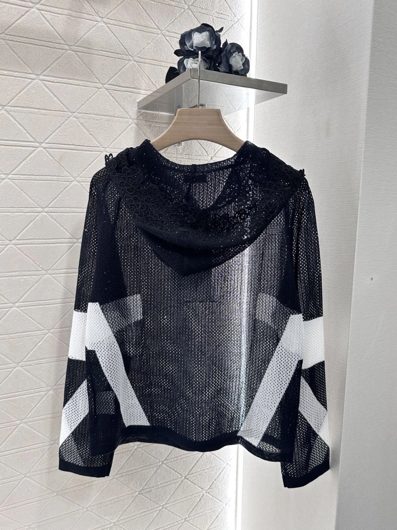 Vibrant Chanel Sweaters 109697