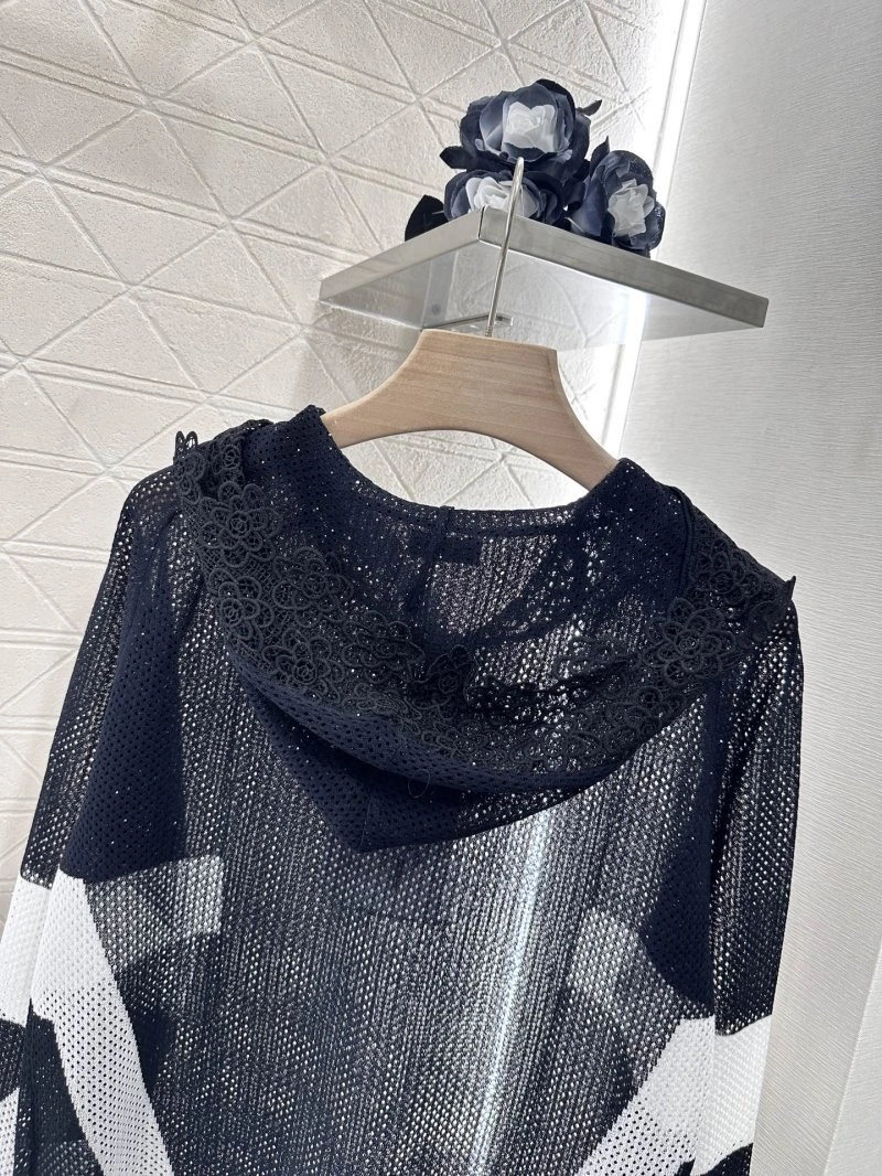 Vibrant Chanel Sweaters 109697