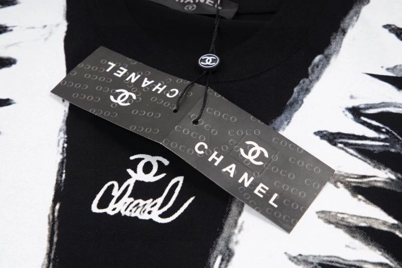 Chanel T-Shirts Upgraded 111385