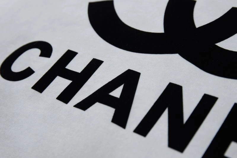 Comfortable Chanel T-Shirts 111391