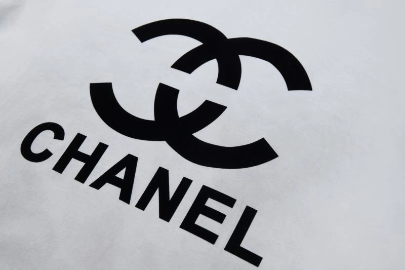 Comfortable Chanel T-Shirts 111391