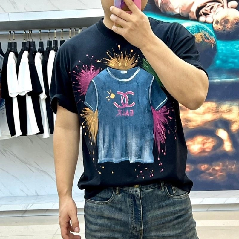 Bold Chanel T-Shirts 111365