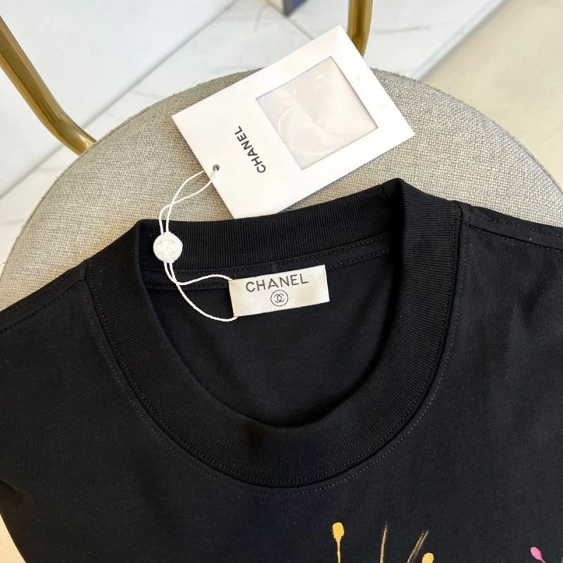 Bold Chanel T-Shirts 111365