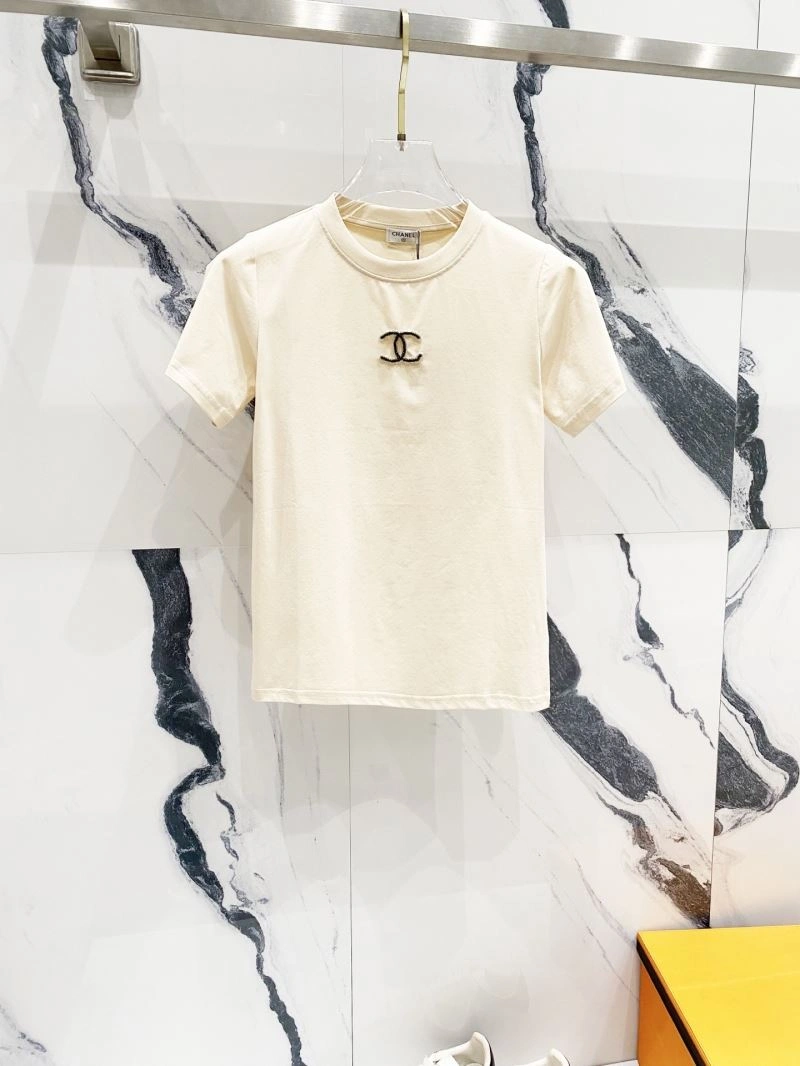Versatile Chanel T-Shirts 111361