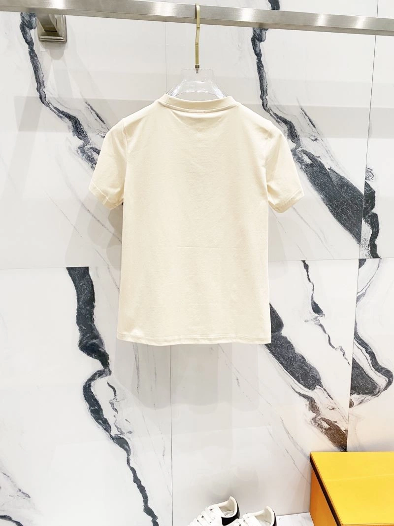 Versatile Chanel T-Shirts 111361