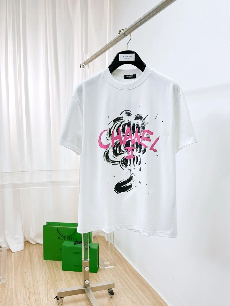 Refined Chanel T-Shirts 111347