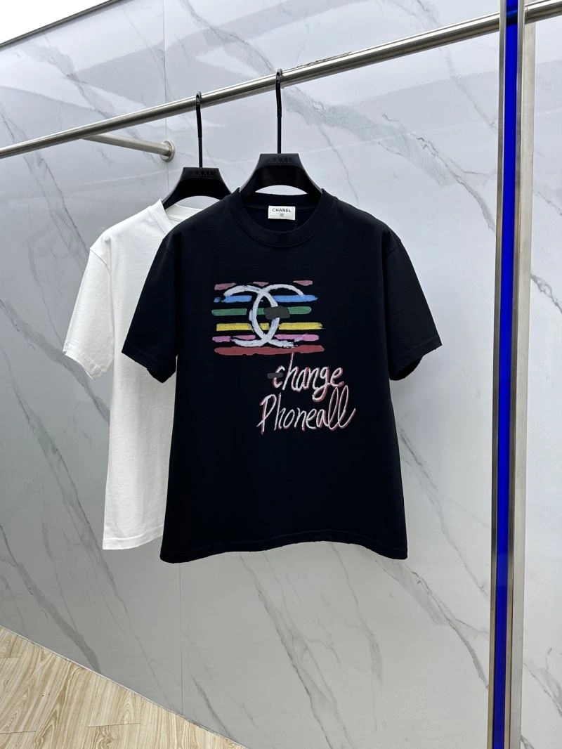 Effortless Chanel T-Shirts 111343