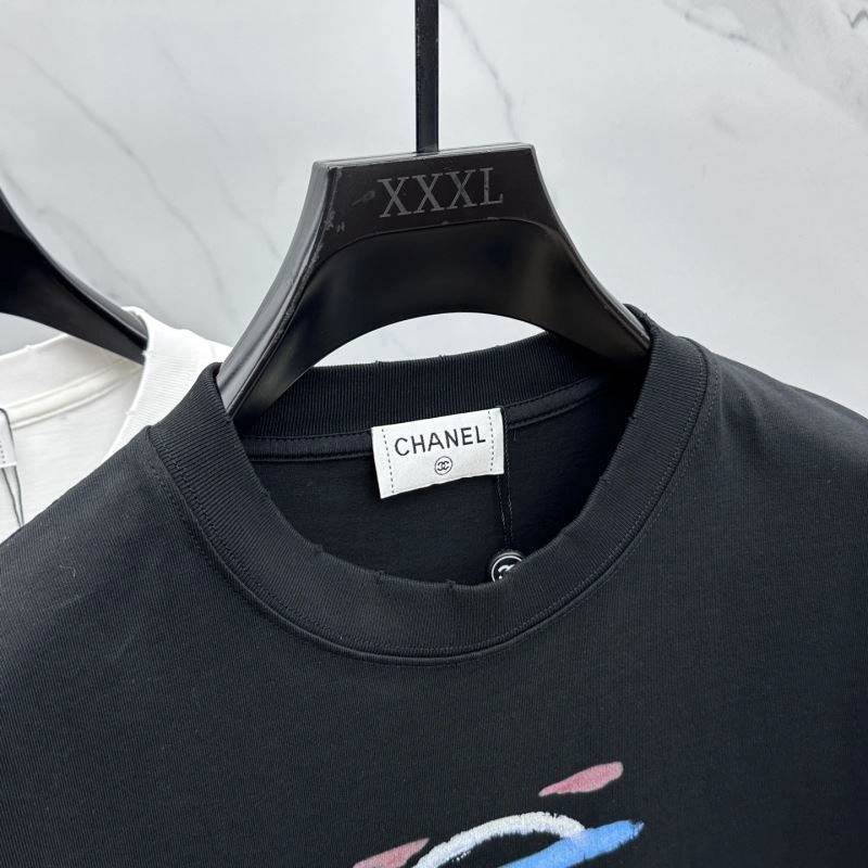 Effortless Chanel T-Shirts 111343
