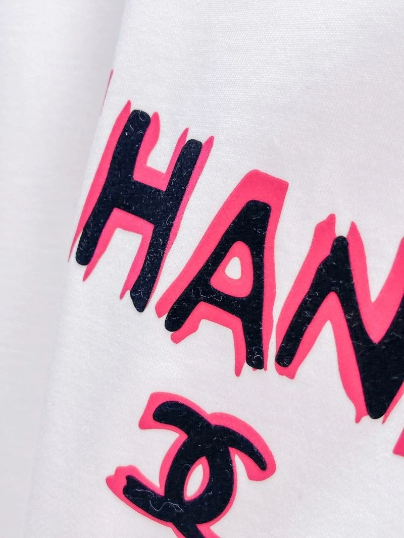 Efficient Chanel T-Shirts 111359