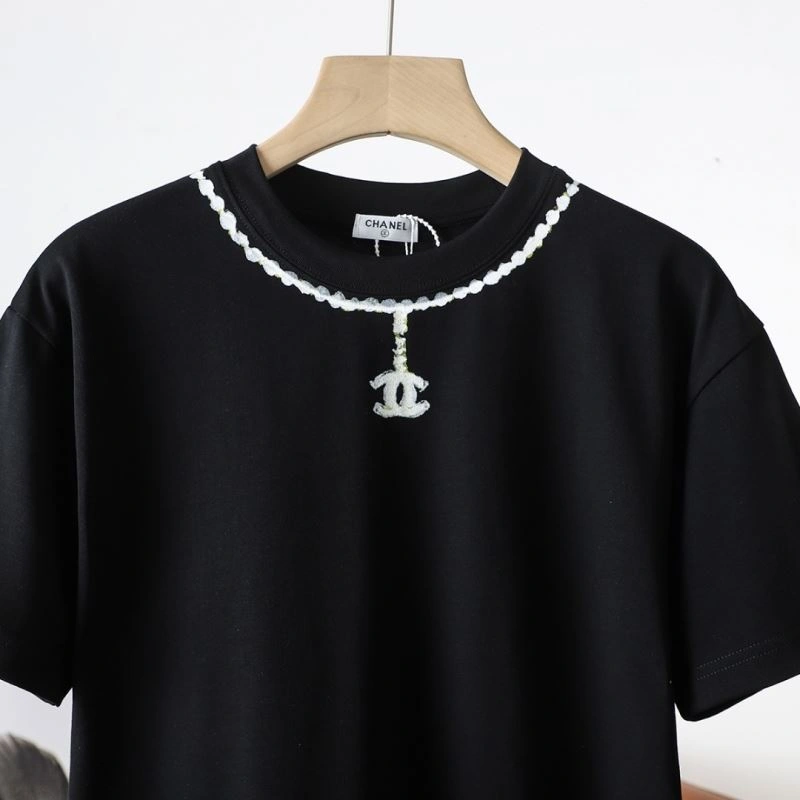 Modern Chanel T-Shirts 111333