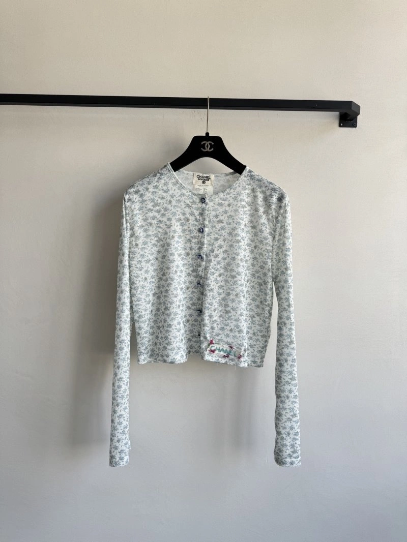 Packable Chanel T-Shirts 108769