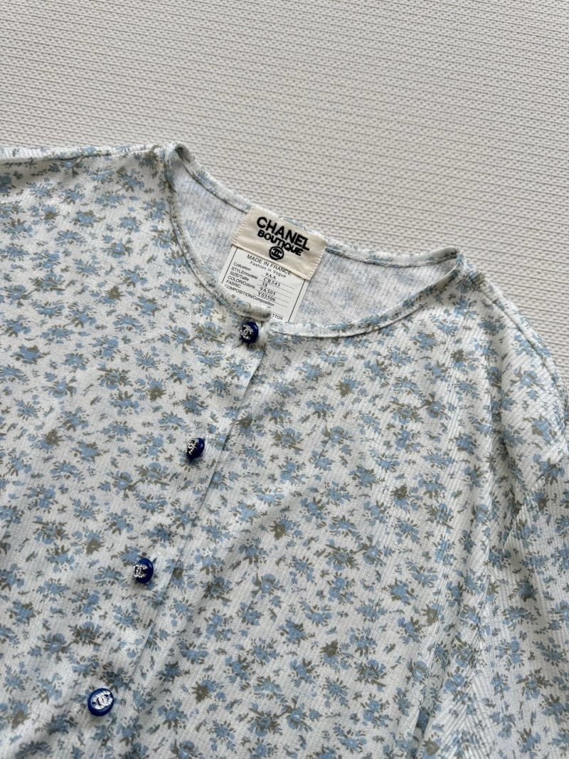 Packable Chanel T-Shirts 108769