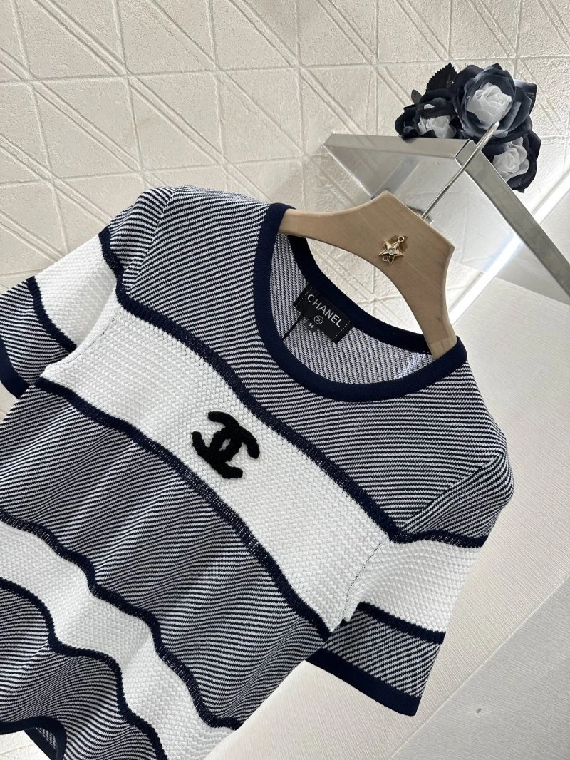 Efficient Chanel T-Shirts 108736