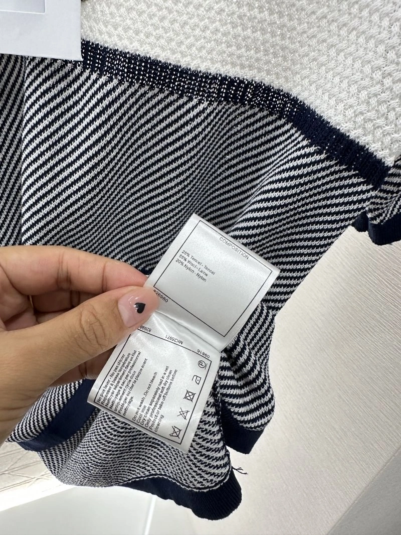 Efficient Chanel T-Shirts 108736