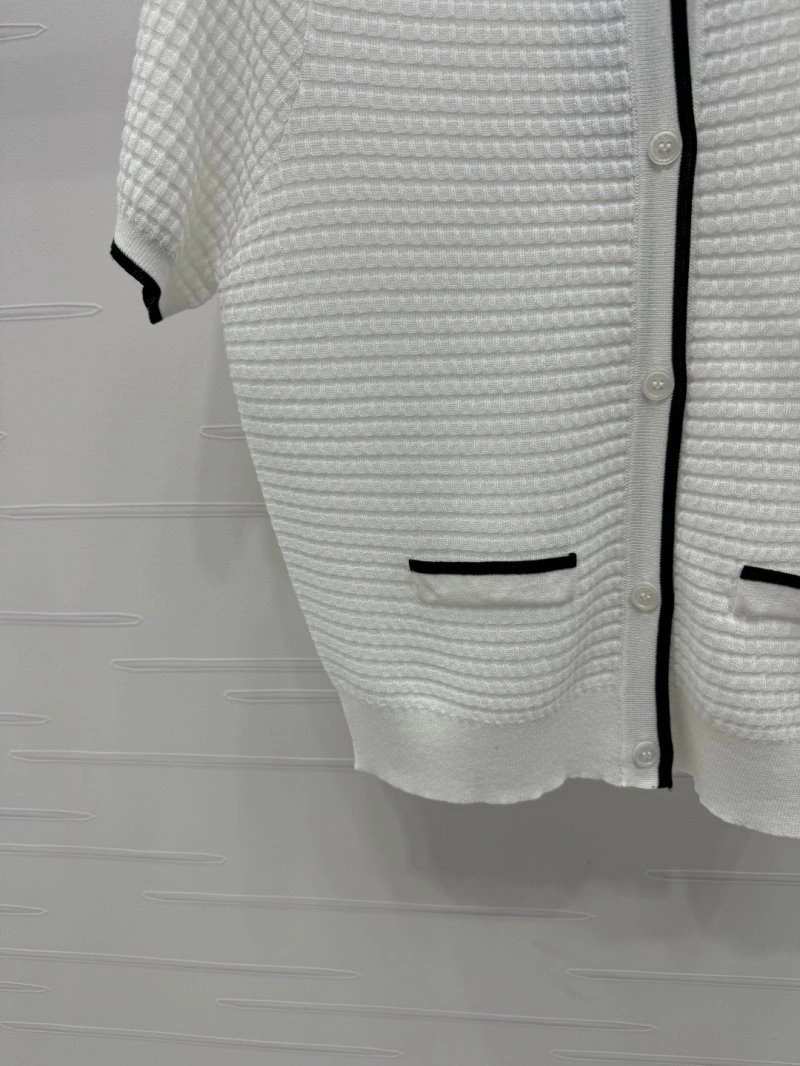 Packable Chanel T-Shirts 108708