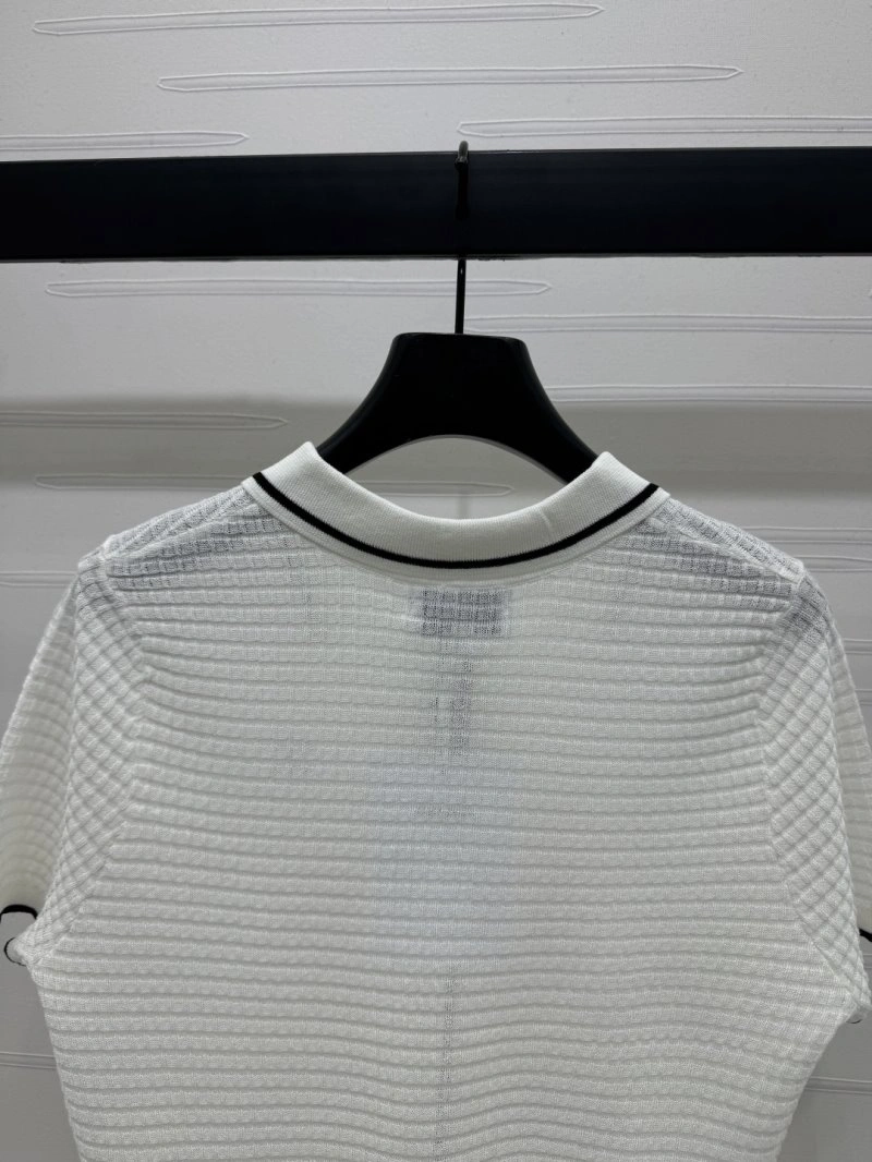 Packable Chanel T-Shirts 108708